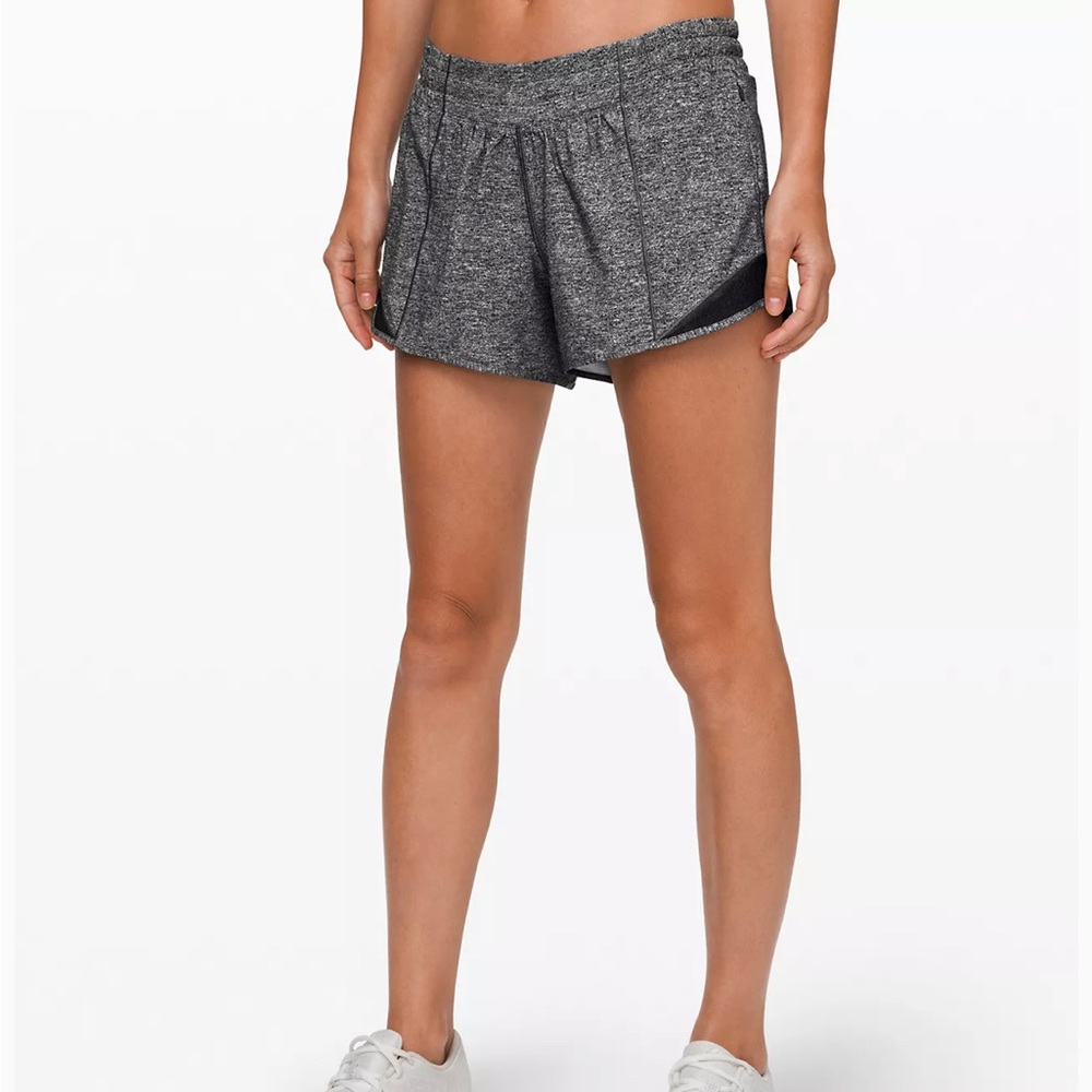 Lululemon Hotty Hot Short 4”